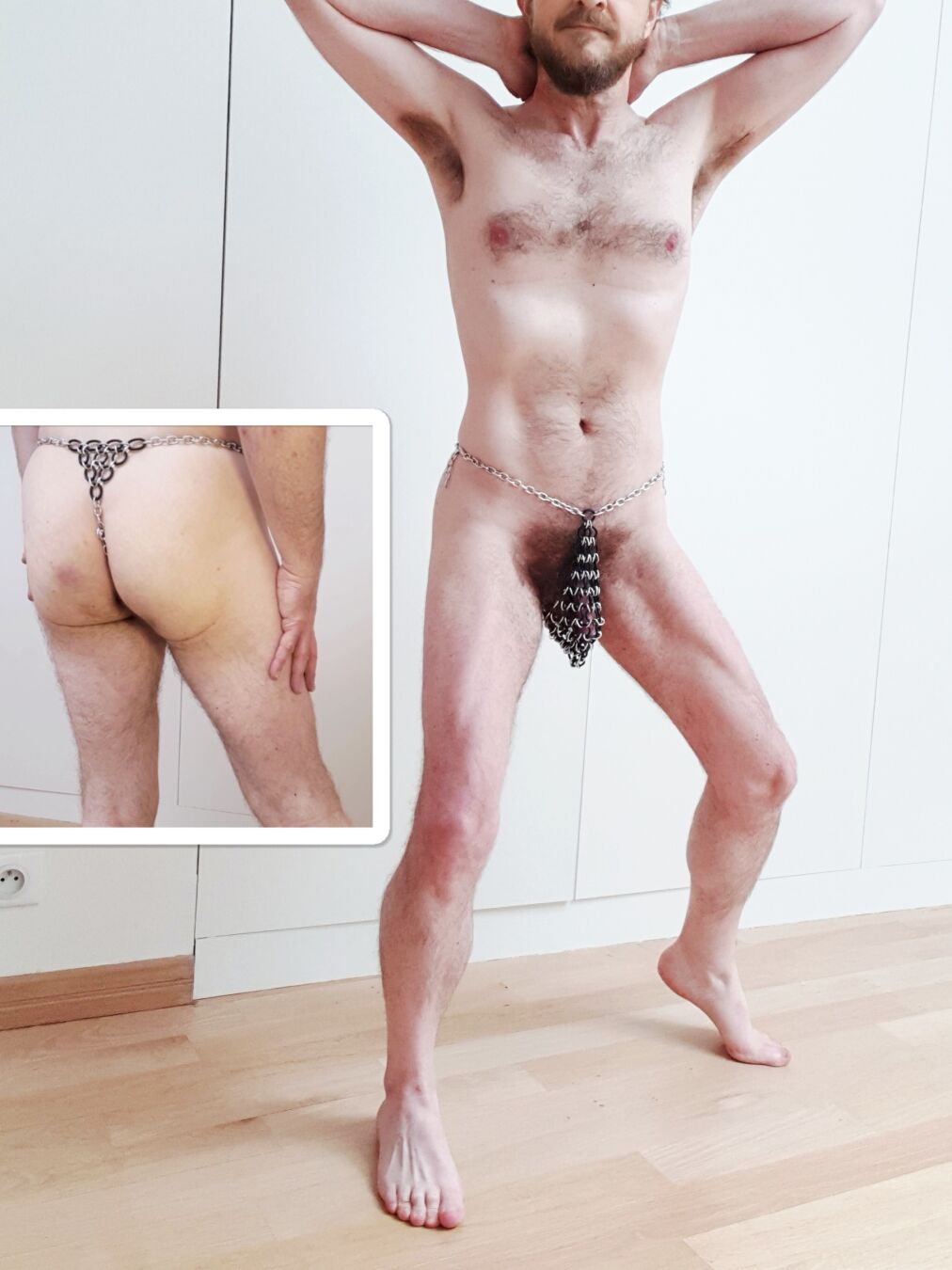 Homme nu vêtu d'un string métallique, recto et verso.