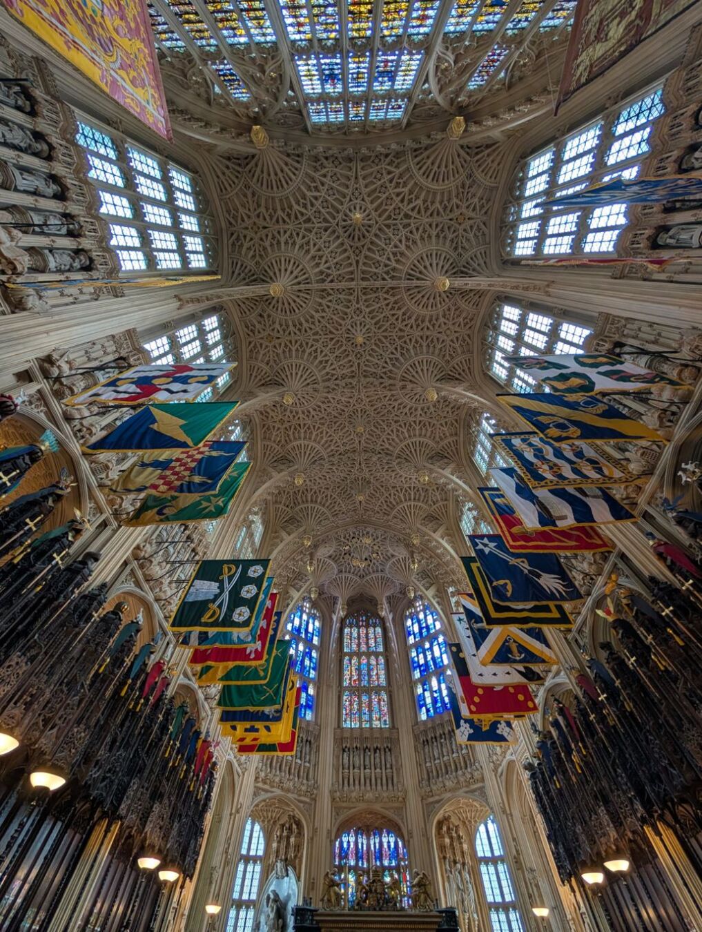 La voûte gothique de la chapelle Henri VII dans l'Abbaye de Westminster.