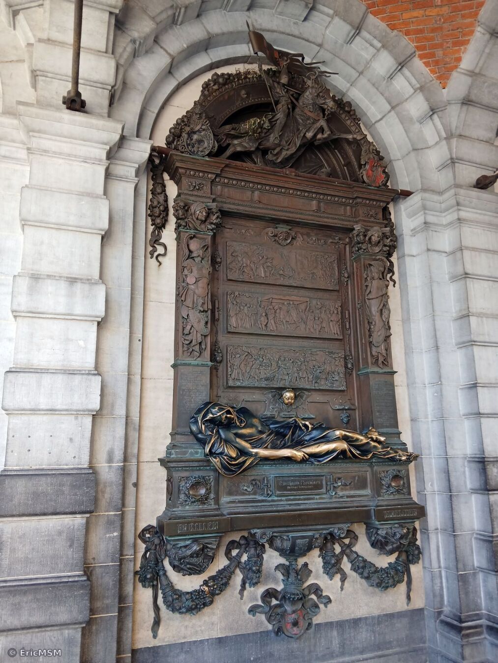 Bas-relief dédié à Éverard t' Serclaes