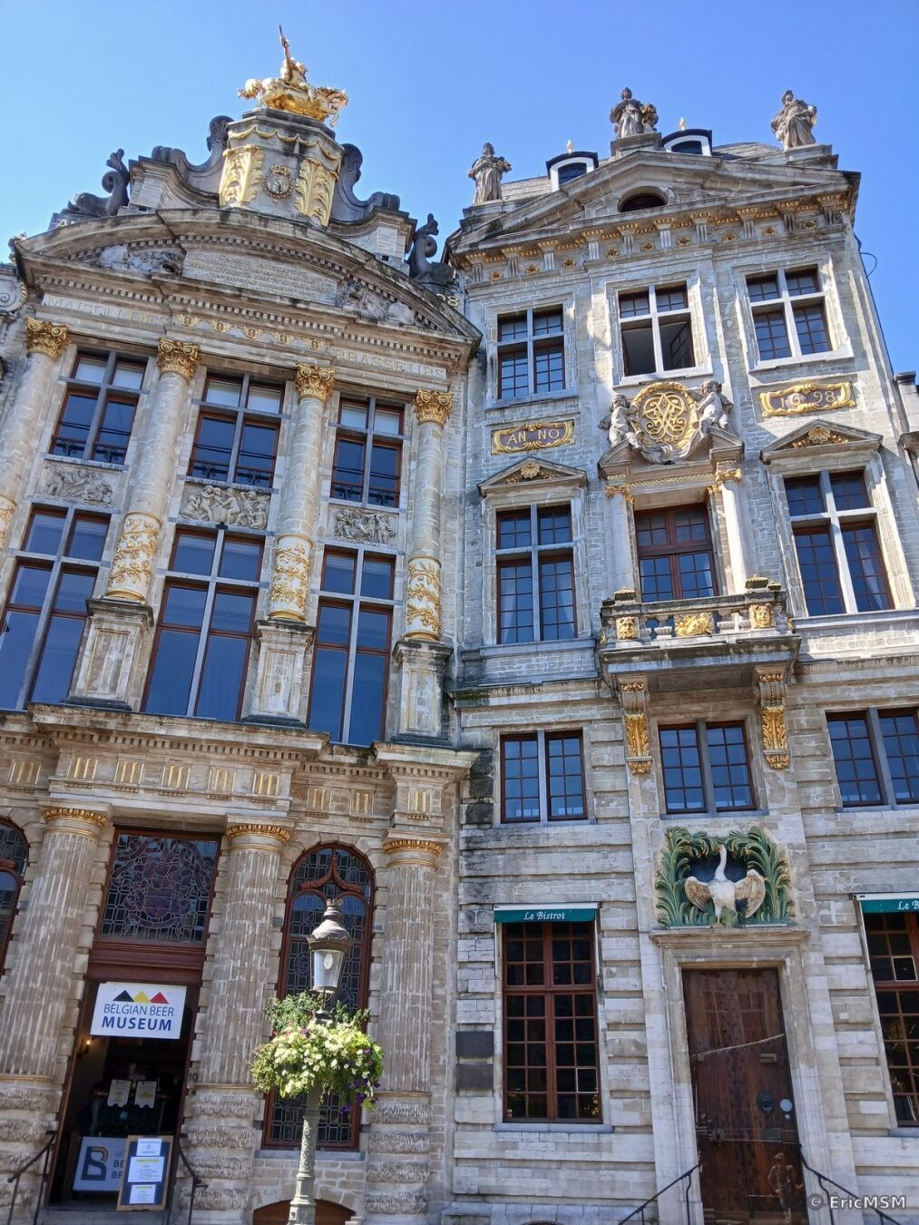 Grand Place de Bruxelles, détail de deux façades