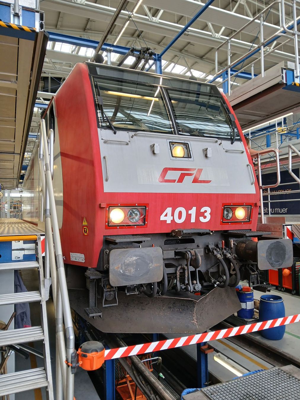 La face avant d'une locomotive série 4000