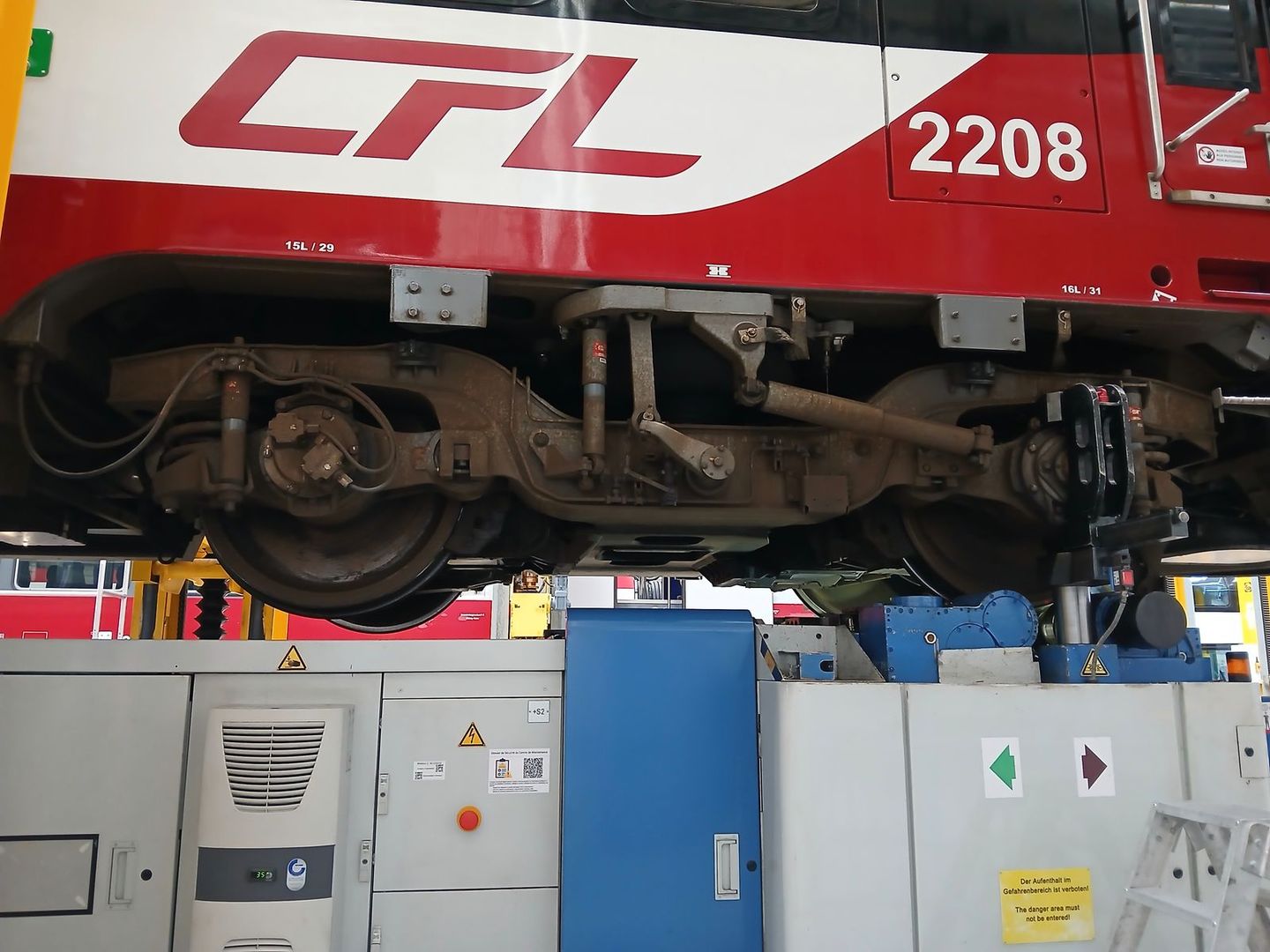 Le bogie sur la machine à reprofiler les roues des essieux.